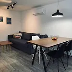 Pinna House * מורטר
