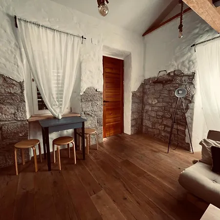Pinna House *
